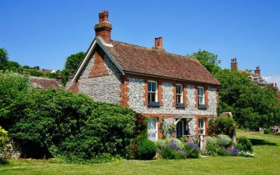 Everything You Need to Know About Buying an Old House